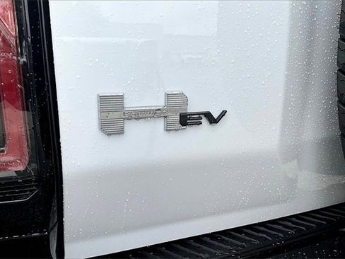 New 2026 GMC Hummer EV SUV image 9