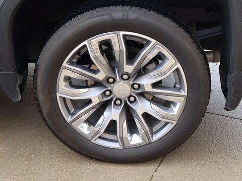 Used 2024 GMC Sierra 1500 Denali RWD image 31