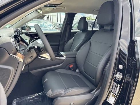 New 2025 Mercedes-Benz GLC 350e 4MATIC image 12
