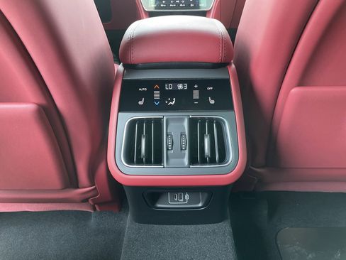 New 2024 Maserati Grecale Modena image 32