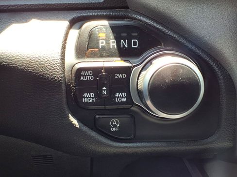 Used 2022 RAM 1500 Big Horn AWD/4WD image 12