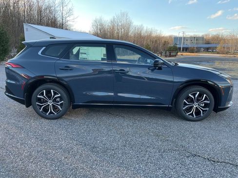 New 2026 Toyota Crown Signia XLE image 6