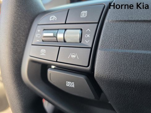 New 2025 Kia K4 LXS image 25