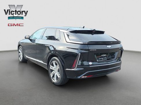 Used 2024 Cadillac Lyriq Tech RWD image 15
