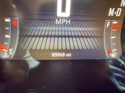 Used 2016 Dodge Challenger SXT image 15