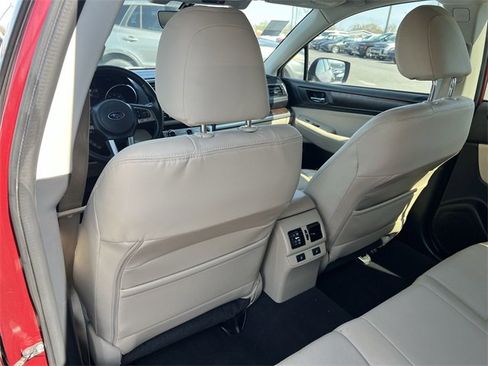 Used 2017 Subaru Outback 2.5i Limited image 32