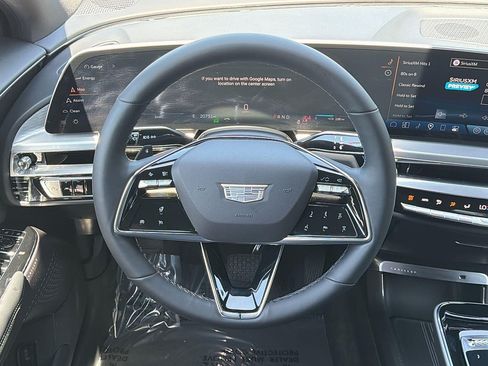 Certified 2024 Cadillac Lyriq Luxury RWD image 8