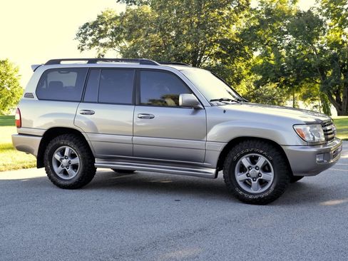 Used 2007 Toyota Land Cruiser AWD/4WD image 10