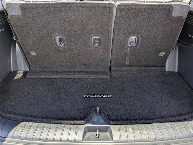 Used 2022 Hyundai Palisade Limited w/ Cargo Package FWD image 6