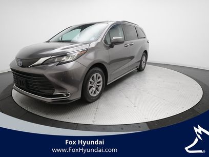 Used 2023 Toyota Sienna XLE