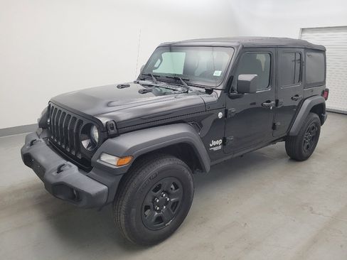 Used 2018 Jeep Wrangler Unlimited Sport AWD/4WD image 2