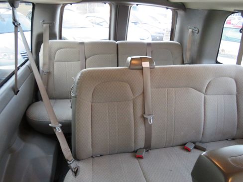 Used 2018 Chevrolet Express 3500 LT w/ LT Preferred Equipment Group image 15