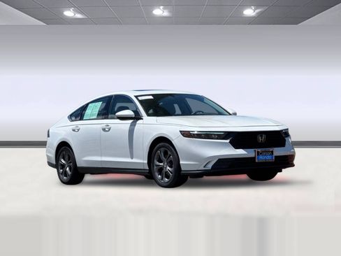 Used 2023 Honda Accord EX image 6