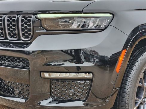 Certified 2025 Jeep Grand Cherokee L Summit w/ Obsidian Package image 8
