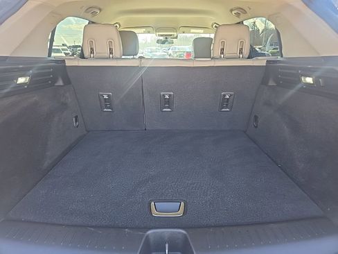 Used 2022 Cadillac XT4 Luxury image 35