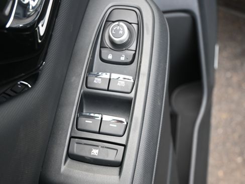 Used 2025 Subaru Forester Limited image 15