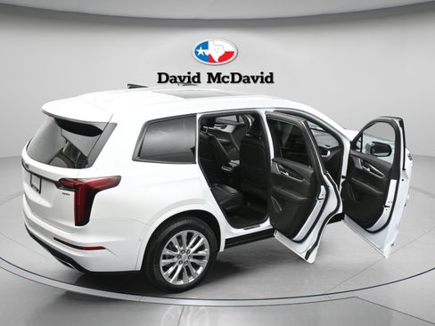 Used 2023 Cadillac XT6 Premium Luxury w/ Technology Package FWD image 55
