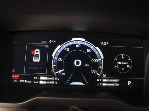 Used 2024 Toyota Tundra Limited image 15