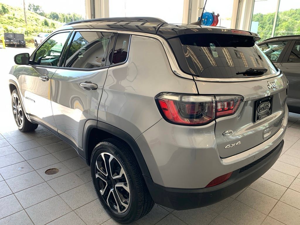 Used 2023 Jeep Compass Limited AWD/4WD image 13