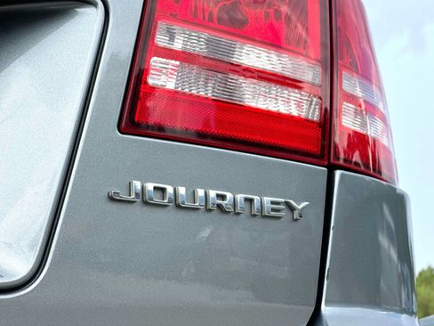 Used 2010 Dodge Journey SE FWD image 15