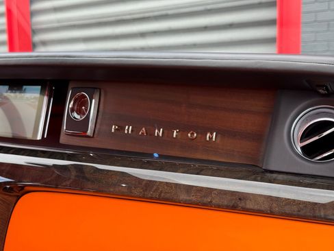 Used 2021 Rolls-Royce Phantom Extended Wheelbase image 32