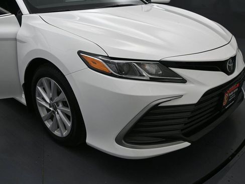 Used 2023 Toyota Camry LE AWD/4WD image 16