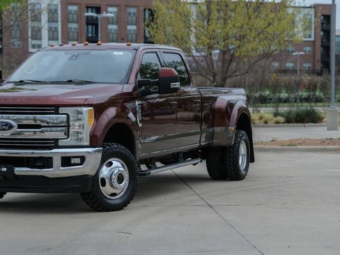 Used 2017 Ford F350 Lariat w/ Lariat Ultimate Package image 10