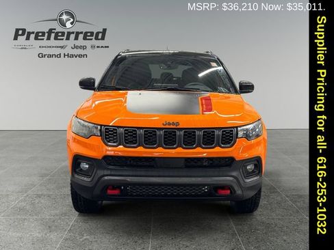 New 2026 Jeep Compass Trailhawk image 12