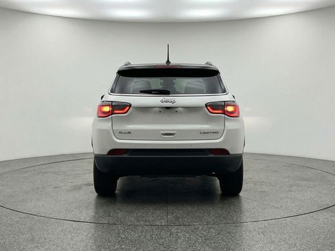 Used 2025 Jeep Compass Limited AWD/4WD image 7