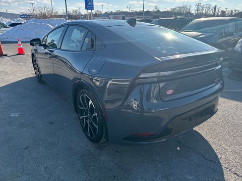 Used 2025 Toyota Prius Plug-In Hybrid image 5