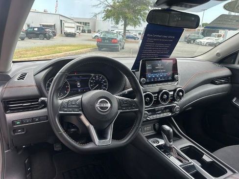 Used 2025 Nissan Sentra SR FWD image 12