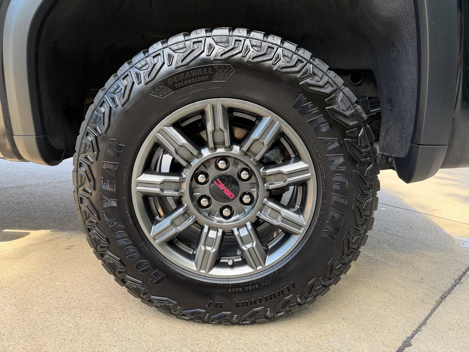 Used 2024 GMC Sierra 1500 AT4X AWD/4WD image 37