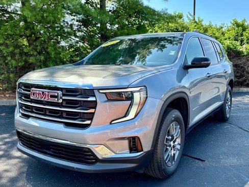 Used 2025 GMC Acadia Elevation w/ LPO, Floor Liner Package FWD image 3