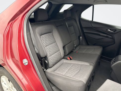 Used 2018 Chevrolet Equinox LT image 17
