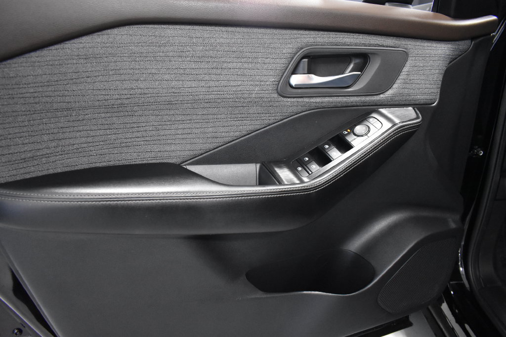 Certified 2023 Nissan Rogue SV AWD/4WD image 15