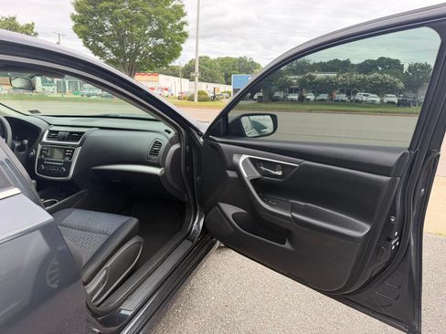 Used 2016 Nissan Altima 2.5 S w/ Power Driver Seat Package FWD image 15