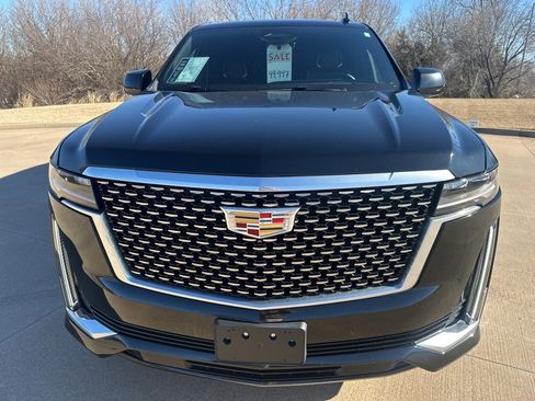 Used 2023 Cadillac Escalade ESV Premium Luxury image 8