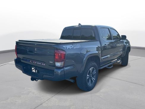 Used 2016 Toyota Tacoma TRD Sport w/ Premium & Technology Package AWD/4WD image 6