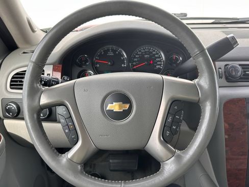 Used 2013 Chevrolet Tahoe LTZ AWD/4WD image 29