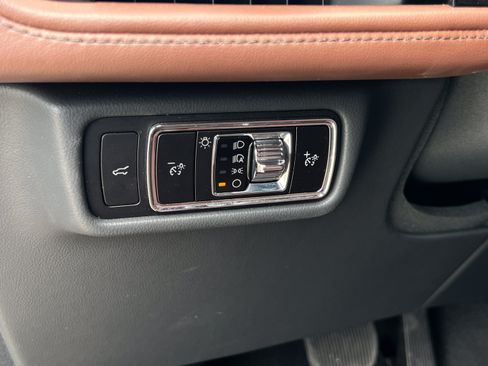 New 2025 Lincoln Aviator Reserve w/ Luxury Package RWD image 14
