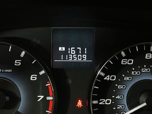 Used 2010 Subaru Outback 2.5i image 25