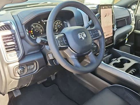 New 2026 RAM 2500 Laramie AWD/4WD image 10