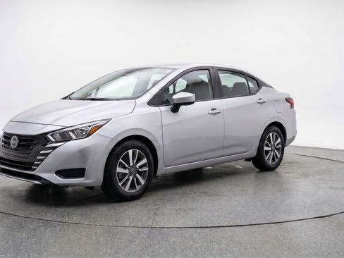 Used 2025 Nissan Versa SV w/ Trunk Package FWD image 3