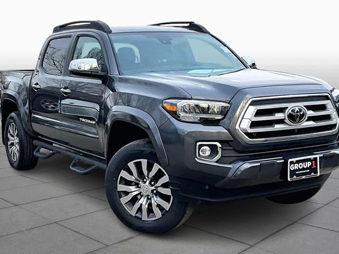 Used 2023 Toyota Tacoma Limited AWD/4WD image 3