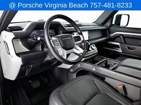 Used 2023 Land Rover Defender 90 S image 19