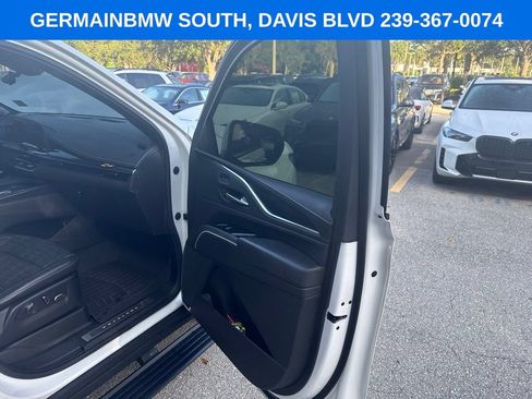 Used 2022 Cadillac Escalade Sport Platinum AWD/4WD image 21