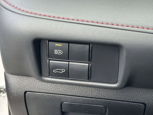 Used 2022 Toyota Highlander XSE FWD image 24