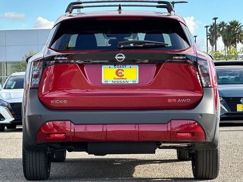 New 2026 Nissan Kicks SR w/ Cold Weather Package image 6