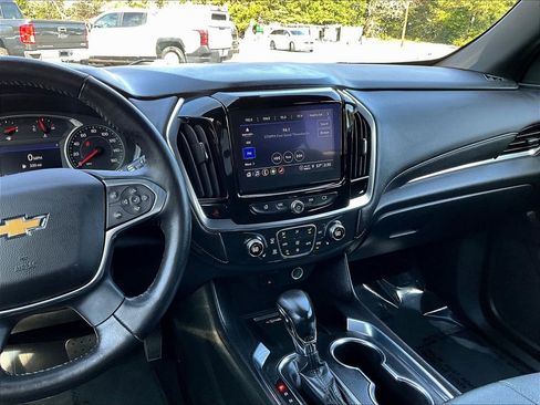 Certified 2022 Chevrolet Traverse LT image 11