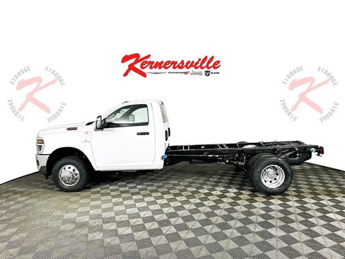 New 2026 RAM 3500 Tradesman w/ Chrome Appearance Group image 4